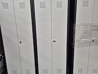 Grote partij lockerkasten - afbeelding 3 van  6