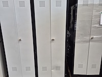 Grote partij lockerkasten - afbeelding 3 van  8