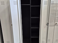 Grote partij lockerkasten - afbeelding 4 van  8