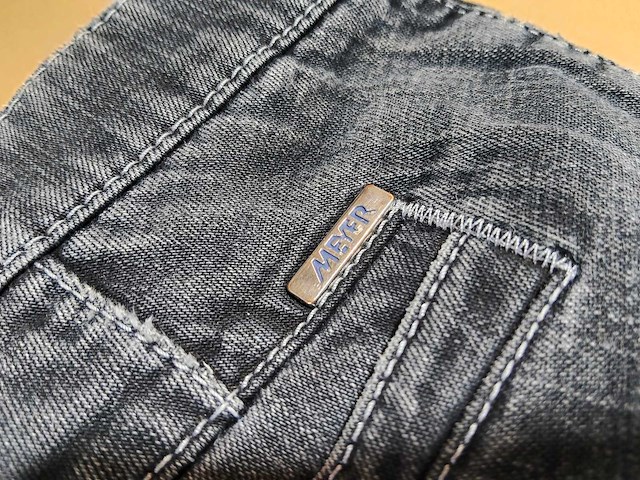 Grote partij merkkleding – levi’s, adidas, nike, balr., zara & meer – 2 pallets, ca. 1.300 stuks - afbeelding 9 van  37