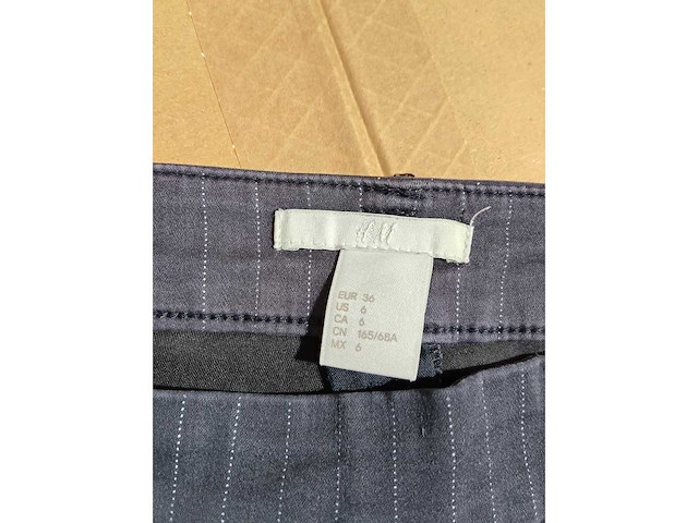 Grote partij merkkleding – levi’s, adidas, nike, balr., zara & meer – 2 pallets, ca. 1.300 stuks - afbeelding 37 van  37