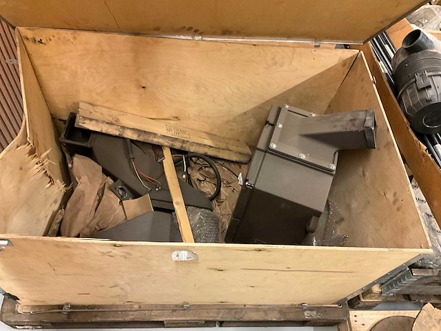 Grote partij onderdelen manitou, wacker, genie en yale bouwmachines - afbeelding 3 van  14