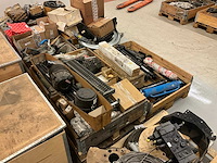 Grote partij onderdelen manitou, wacker, genie en yale bouwmachines - afbeelding 5 van  14