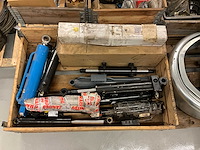Grote partij onderdelen manitou, wacker, genie en yale bouwmachines - afbeelding 7 van  14