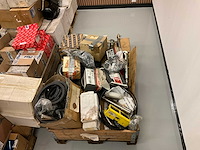 Grote partij onderdelen manitou, wacker, genie en yale bouwmachines - afbeelding 12 van  14