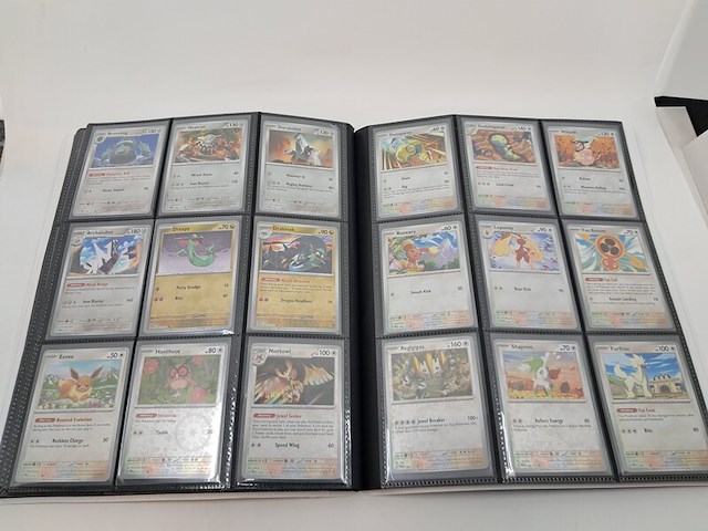 Grote partij pokémon kaarten & accesoires - afbeelding 30 van  52