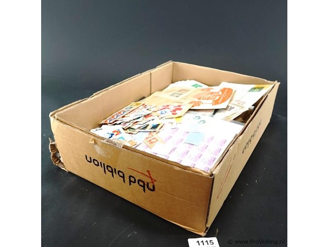 Grote partij postzegels, enveloppen, etc. - afbeelding 1 van  5