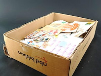Grote partij postzegels, enveloppen, etc. - afbeelding 1 van  5