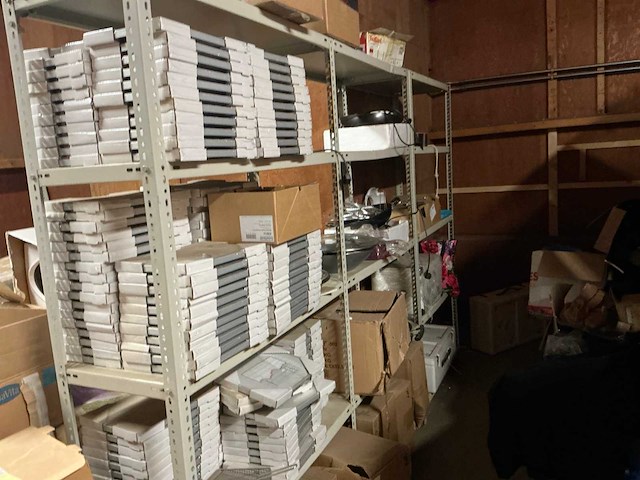 Grote partij promotie en beurs materiaal - afbeelding 1 van  6