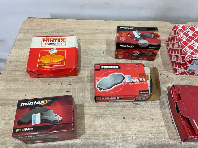 Grote partij remblokken - afbeelding 4 van  8