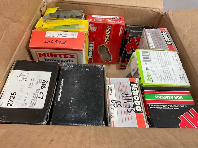 Grote partij remblokken - afbeelding 7 van  8