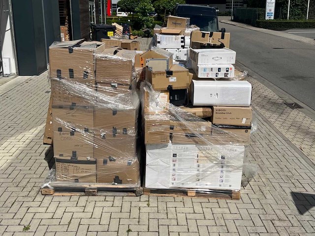 Grote partij retourgoederen - afbeelding 19 van  27