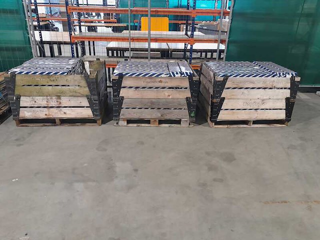 Grote partij ruitenwissers | ca. 1400 stuks en 30 ruitenwisser arm sets, bosch, twin n70 - afbeelding 1 van  10