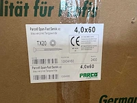Grote partij schroeven 32400 stuks halve pallet