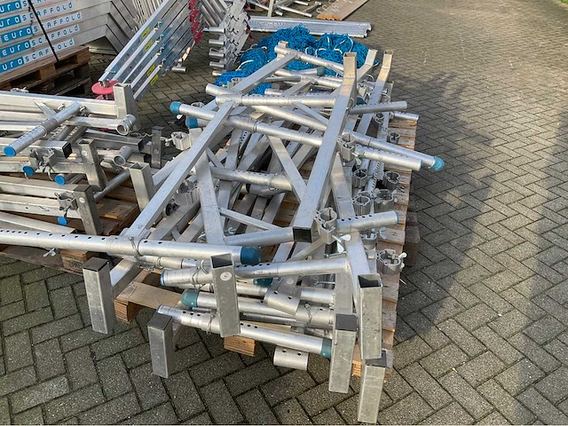 Grote partij steigermateriaal - afbeelding 8 van  23
