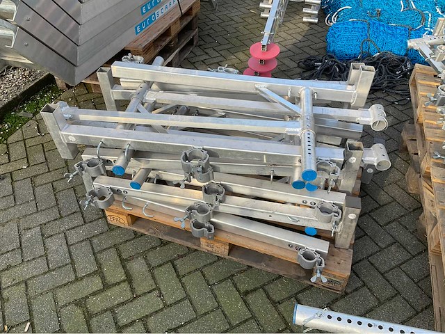 Grote partij steigermateriaal - afbeelding 9 van  23