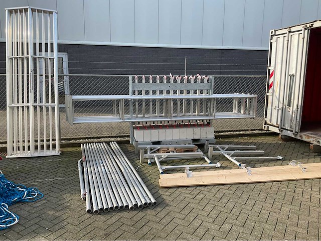 Grote partij steigermateriaal - afbeelding 11 van  23