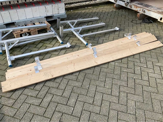 Grote partij steigermateriaal - afbeelding 19 van  23