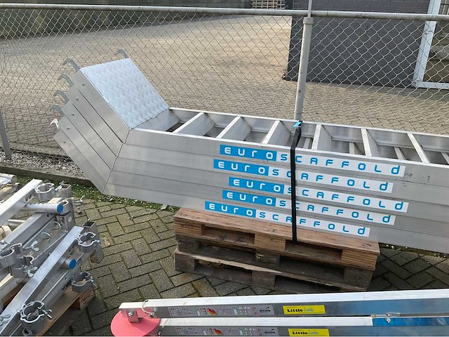 Grote partij steigermateriaal - afbeelding 23 van  23