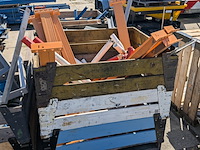 Grote partij stelling materiaal en buizen - afbeelding 2 van  12