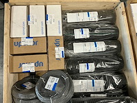 Grote partij uponor installatiemateriaal - afbeelding 2 van  7