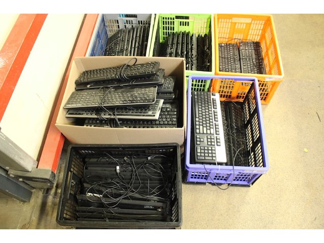 Grote partij usb keyboards - afbeelding 10 van  11