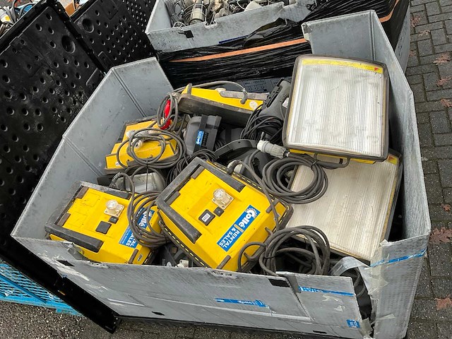 Grote partij verlichting - afbeelding 6 van  17