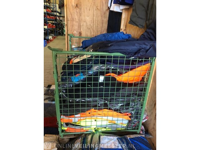 Grote partij werkkleding - afbeelding 10 van  10