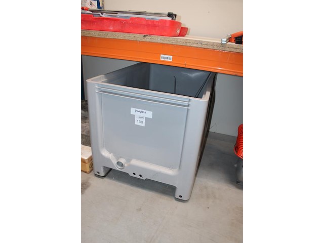 Grote partytent gedemonteerd in accu bak. vermoedelijk 8 x 4 m, compleetheid onbekend. - afbeelding 2 van  3