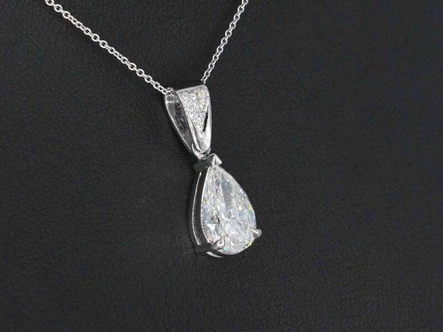 Grote peer shape diamant in een witgouden hanger van 2.01 carat, excl. ketting - afbeelding 7 van  11
