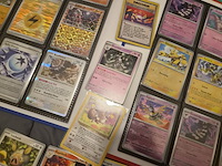 Grote pokémon collectie met veel glimmende, rares, vintage kaarten en 4 verzamelmappen - afbeelding 7 van  70