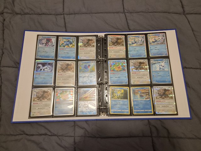 Grote pokémon collectie met veel glimmende, rares, vintage kaarten en 4 verzamelmappen - afbeelding 10 van  70