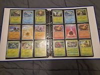 Grote pokémon collectie met veel glimmende, rares, vintage kaarten en 4 verzamelmappen - afbeelding 16 van  70