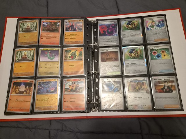 Grote pokémon collectie met veel glimmende, rares, vintage kaarten en 4 verzamelmappen - afbeelding 33 van  70