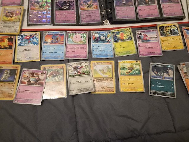 Grote pokémon collectie met veel glimmende, rares, vintage kaarten en 4 verzamelmappen - afbeelding 23 van  70