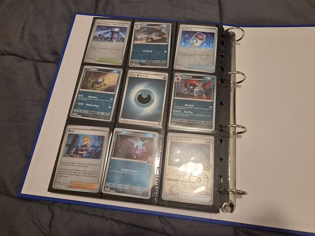 Grote pokémon collectie met veel glimmende, rares, vintage kaarten en 4 verzamelmappen - afbeelding 52 van  70