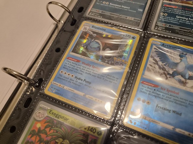 Grote pokémon collectie met veel glimmende, rares, vintage kaarten en 4 verzamelmappen - afbeelding 54 van  70