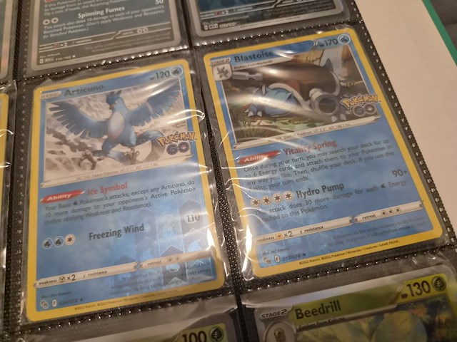 Grote pokémon collectie met veel glimmende, rares, vintage kaarten en 4 verzamelmappen - afbeelding 55 van  70