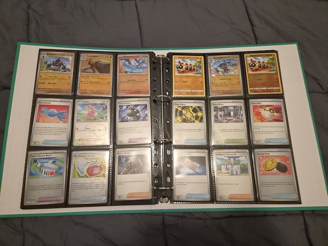 Grote pokémon collectie met veel glimmende, rares, vintage kaarten en 4 verzamelmappen - afbeelding 64 van  70
