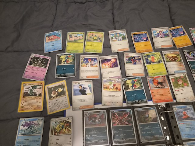 Grote pokémon collectie met veel glimmende, rares, vintage kaarten en 4 verzamelmappen - afbeelding 69 van  70