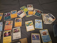 Grote pokémon collectie met vintage kaarten, rares, verzamelmap en opbergdozen - afbeelding 6 van  31