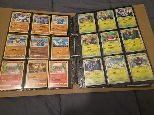 Grote pokémon collectie met vintage kaarten, rares, verzamelmap en opbergdozen - afbeelding 15 van  31