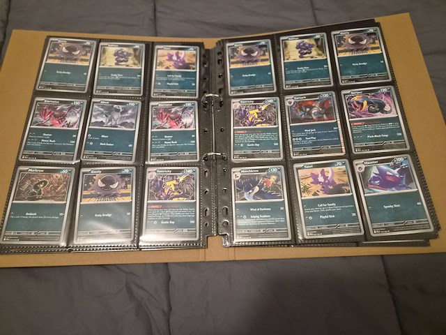 Grote pokémon collectie met vintage kaarten, rares, verzamelmap en opbergdozen - afbeelding 17 van  31