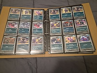 Grote pokémon collectie met vintage kaarten, rares, verzamelmap en opbergdozen - afbeelding 17 van  31