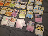 Grote pokémon collectie met vintage kaarten, rares, verzamelmap en opbergdozen - afbeelding 12 van  31