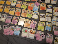 Grote pokémon collectie met vintage kaarten, rares, verzamelmap en opbergdozen - afbeelding 23 van  31