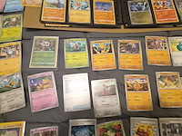 Grote pokémon collectie met vintage kaarten, rares, verzamelmap en opbergdozen - afbeelding 29 van  31