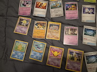 Grote pokémon collectie met vintage kaarten, rares, verzamelmap en opbergdozen - afbeelding 30 van  31