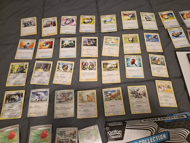 Grote pokémon kaartenverzameling met black bolt binder collection en mappen - afbeelding 2 van  46