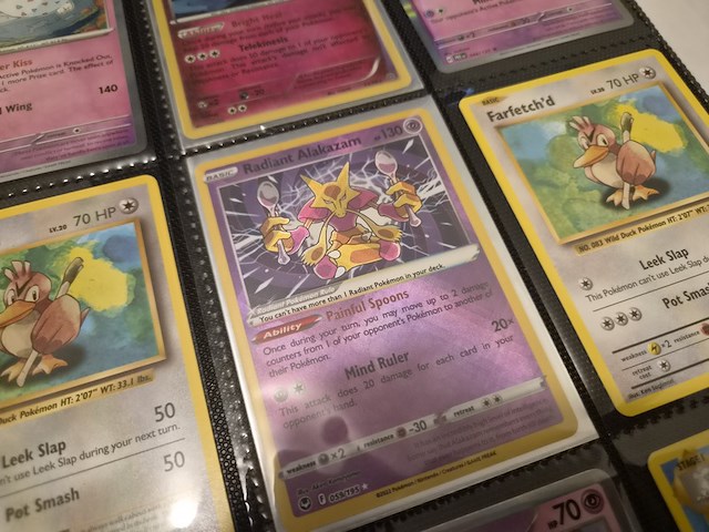 Grote pokémon kaartenverzameling met black bolt binder collection en mappen - afbeelding 9 van  46